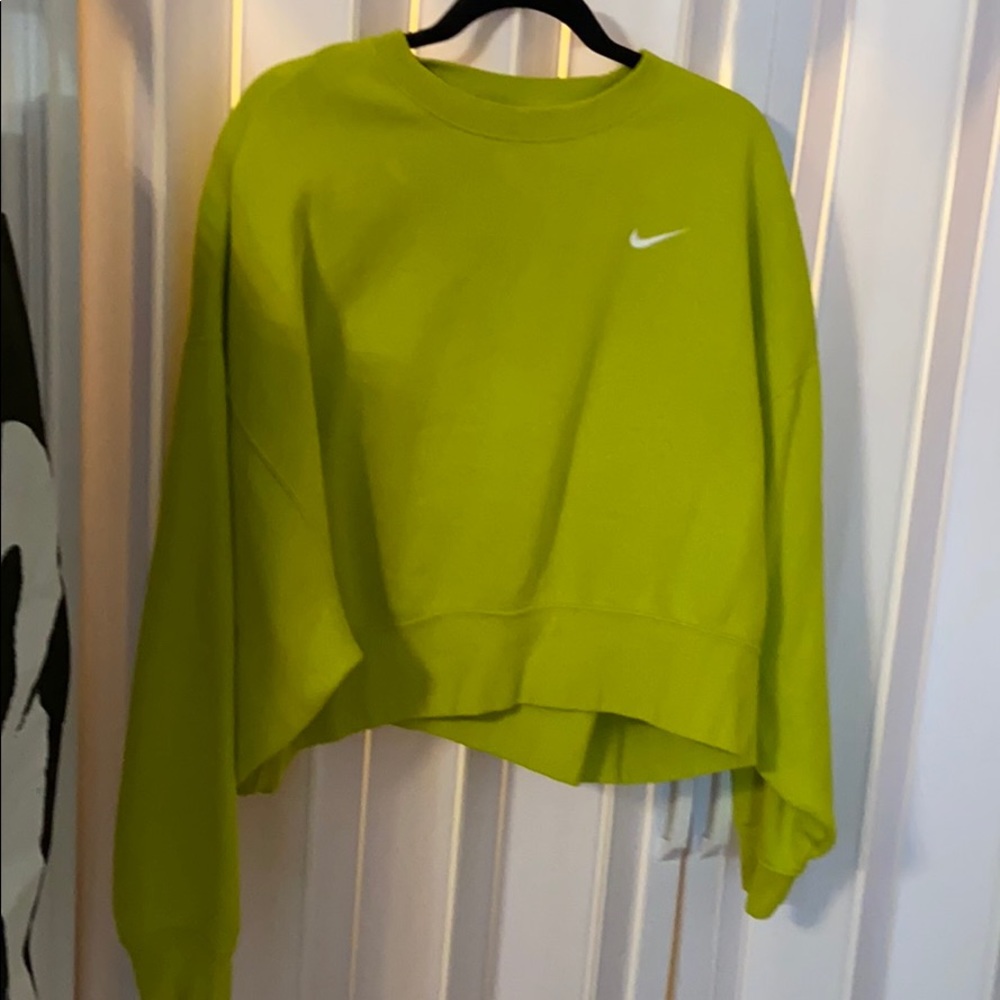 nike cropped crewneck